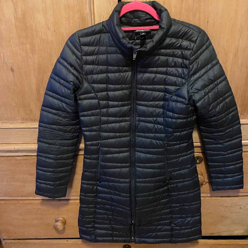 Patagonia black Fiona lightweight down coat XS